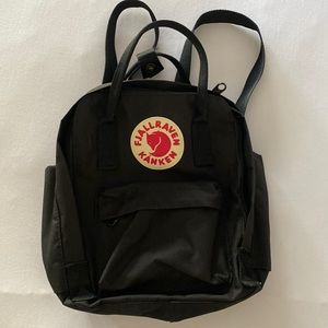 Fjallraven mini backpack black